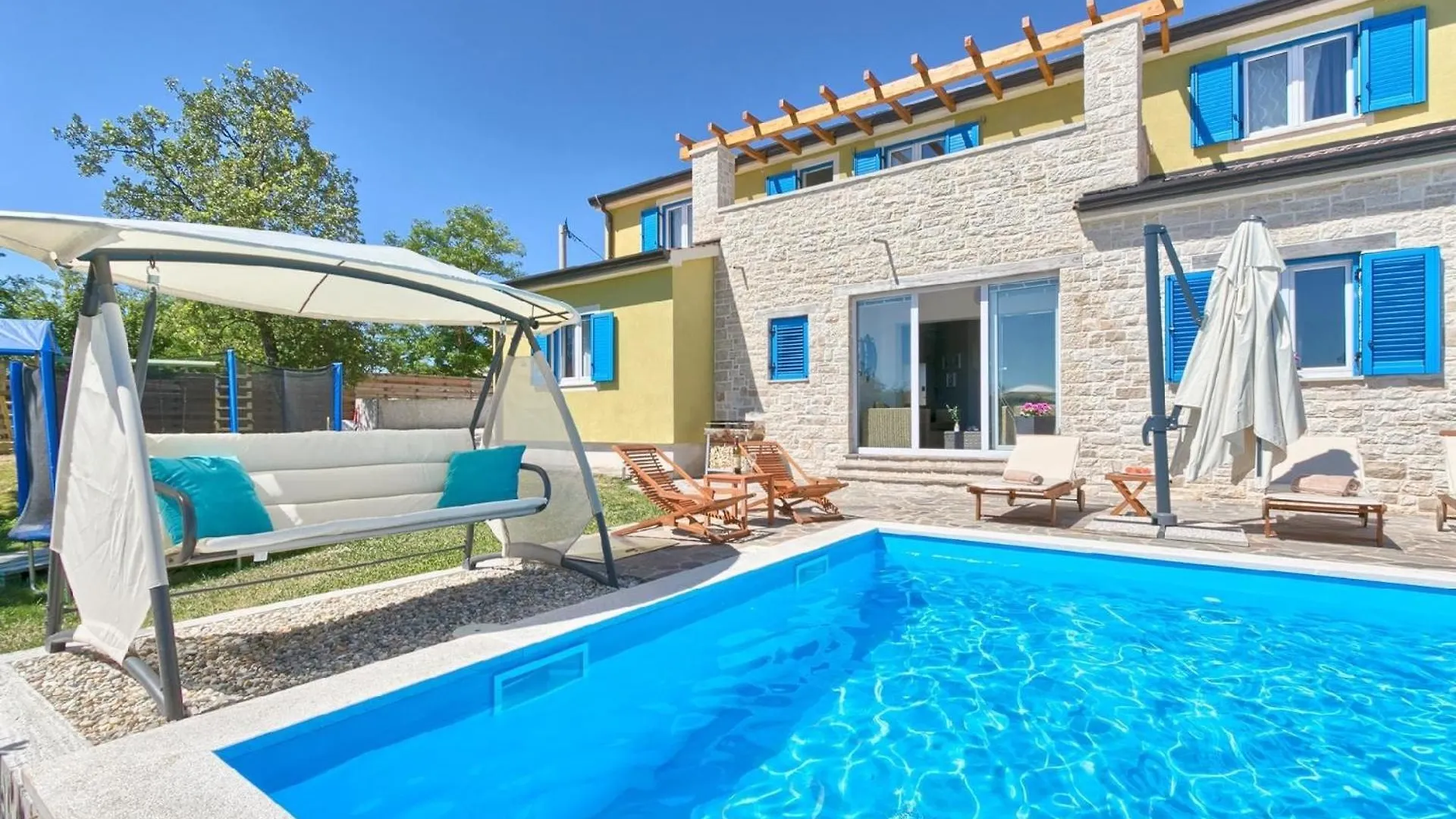 Holiday home Ferienhaus Mit Privatpool Fuer 12 Personen Ca 280 Qm In Muzini, Istrien Binnenland Von Istrien Zminj