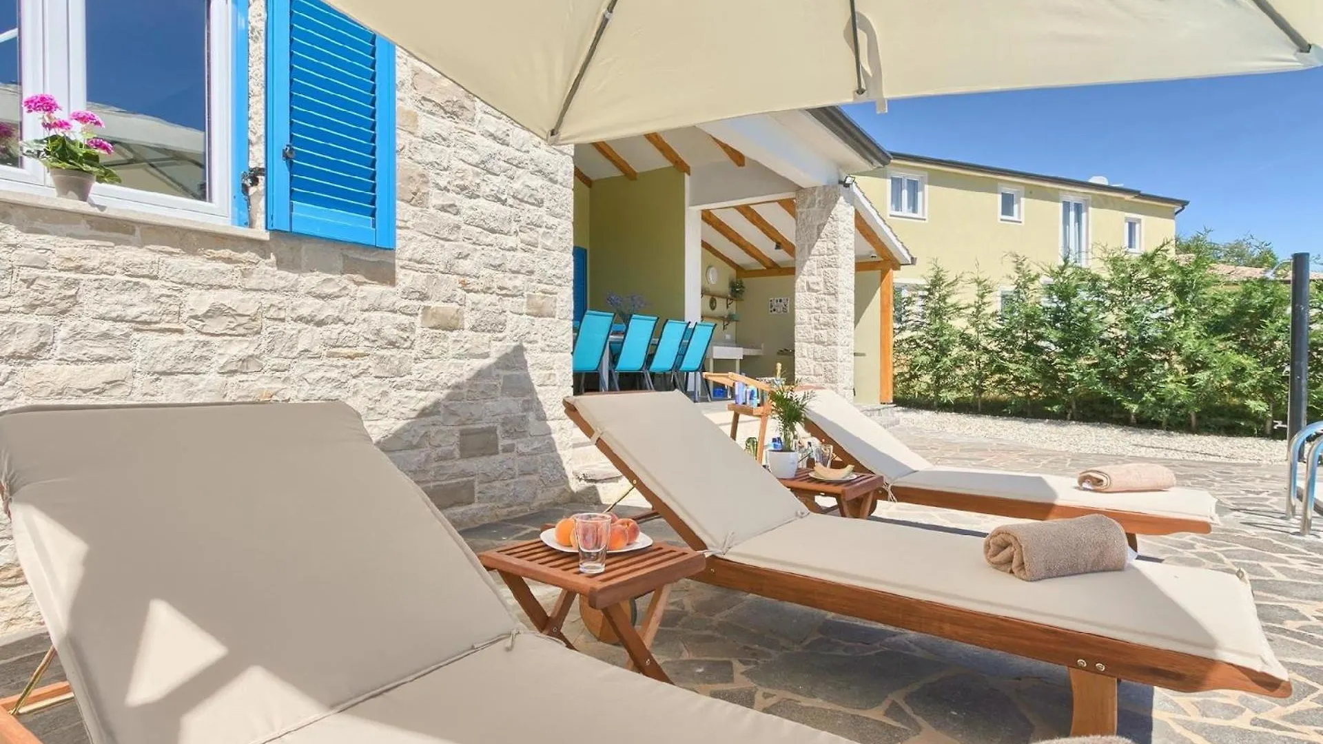 Ferienhaus Mit Privatpool Fuer 12 Personen Ca 280 Qm In Muzini, Istrien Binnenland Von Istrien Zminj Holiday home