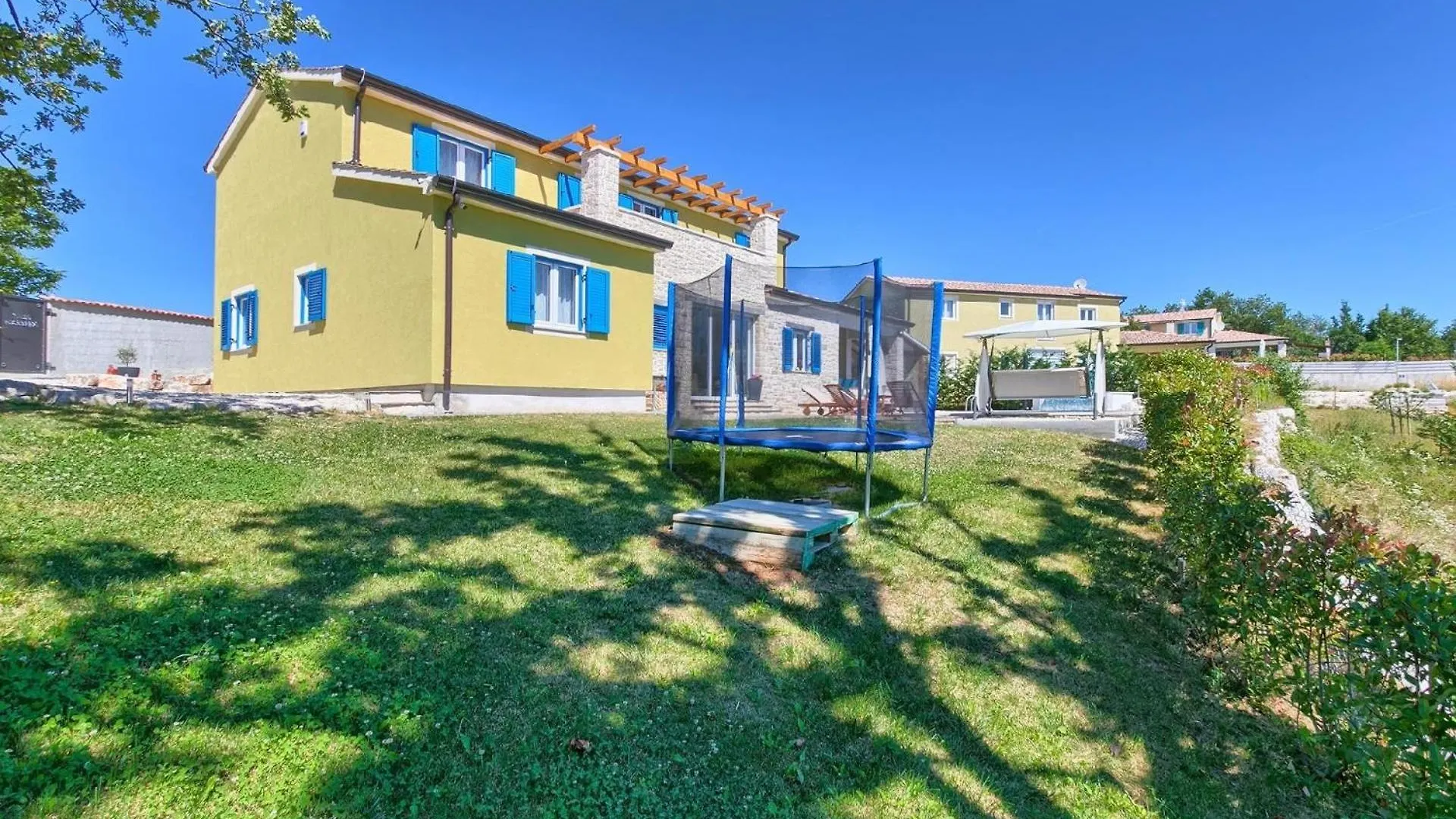 Holiday home Ferienhaus Mit Privatpool Fuer 12 Personen Ca 280 Qm In Muzini, Istrien Binnenland Von Istrien Zminj