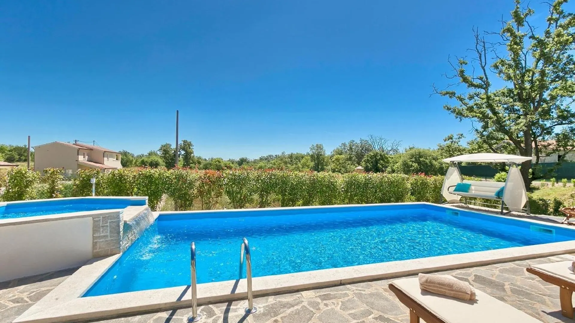 Ferienhaus Mit Privatpool Fuer 12 Personen Ca 280 Qm In Muzini, Istrien Binnenland Von Istrien Zminj