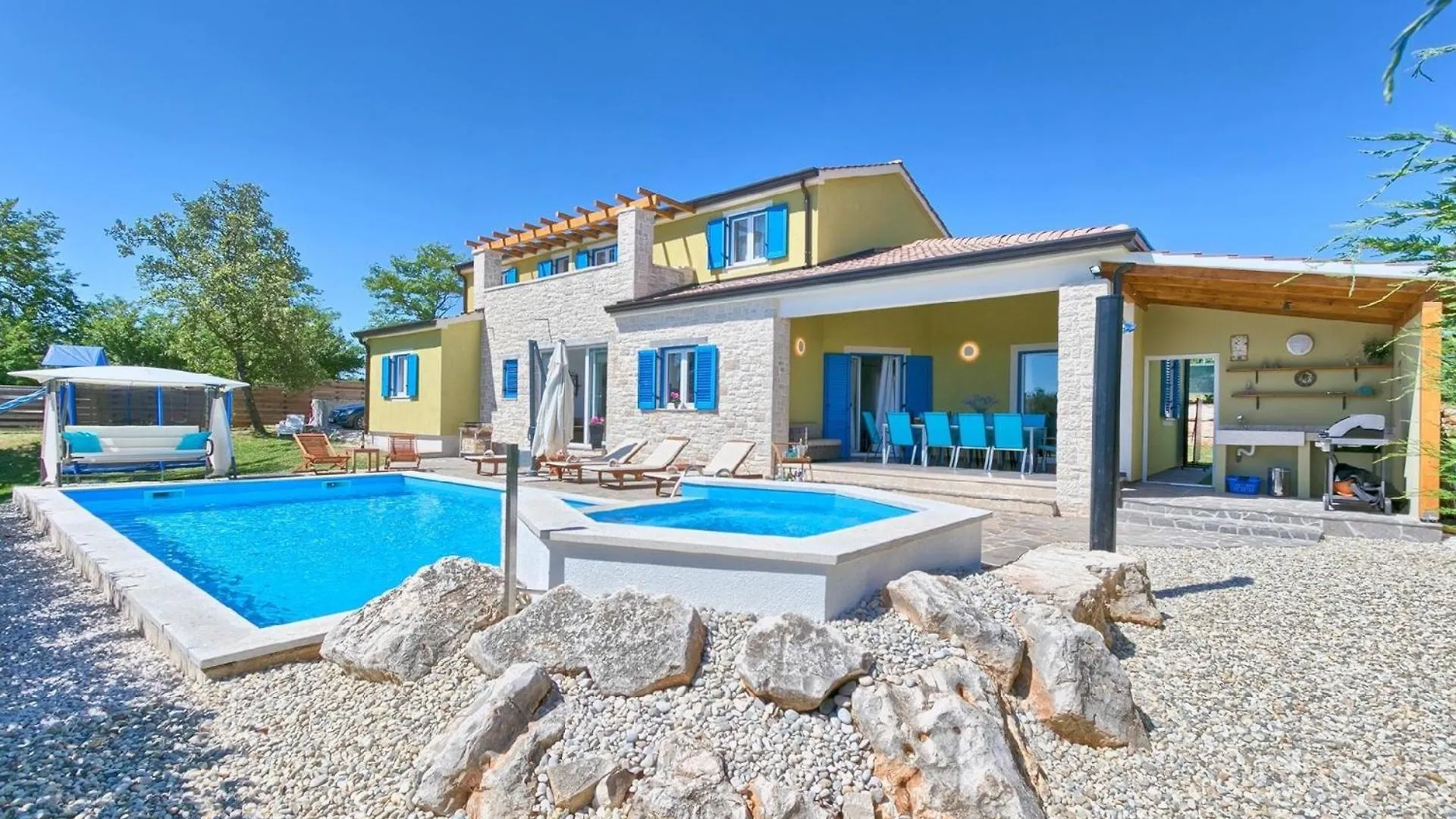 Ferienhaus Mit Privatpool Fuer 12 Personen Ca 280 Qm In Muzini, Istrien Binnenland Von Istrien Zminj