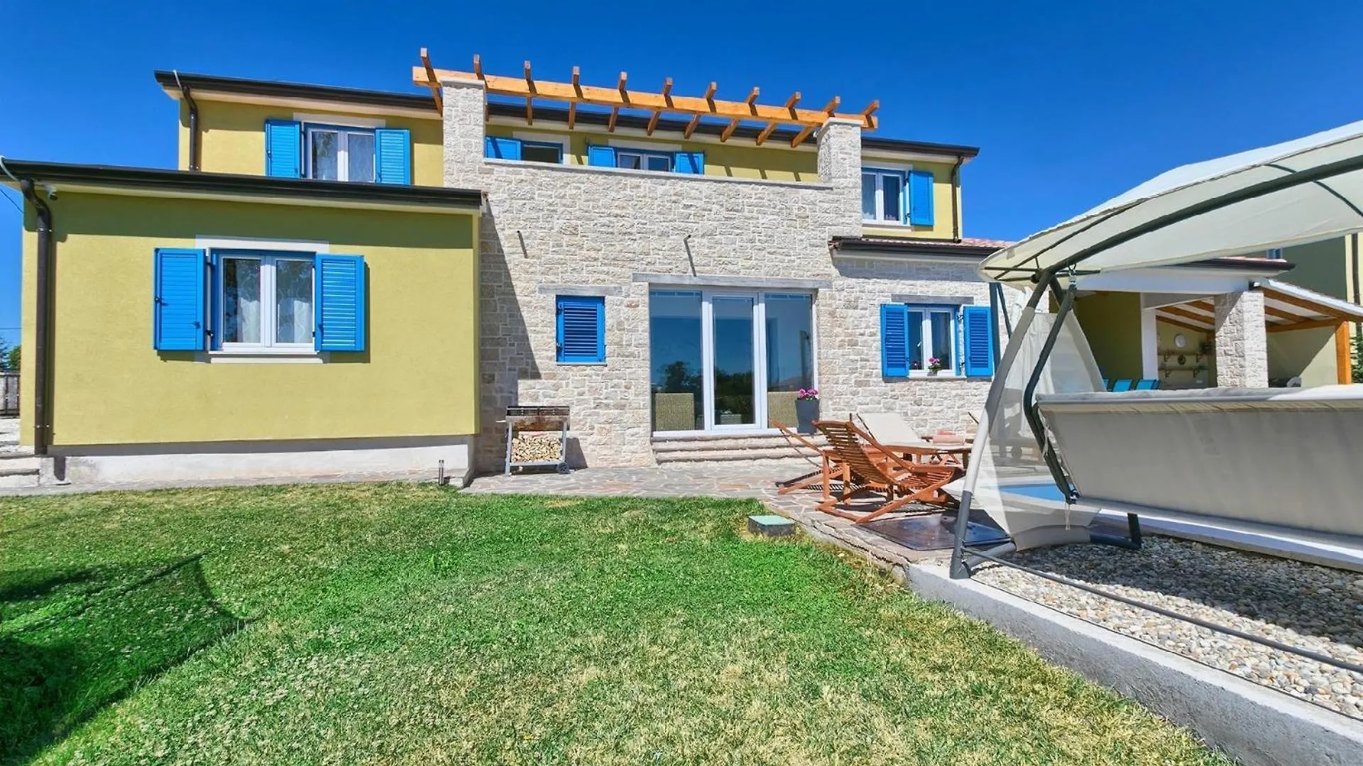 Holiday home Ferienhaus Mit Privatpool Fuer 12 Personen Ca 280 Qm In Muzini, Istrien Binnenland Von Istrien Zminj