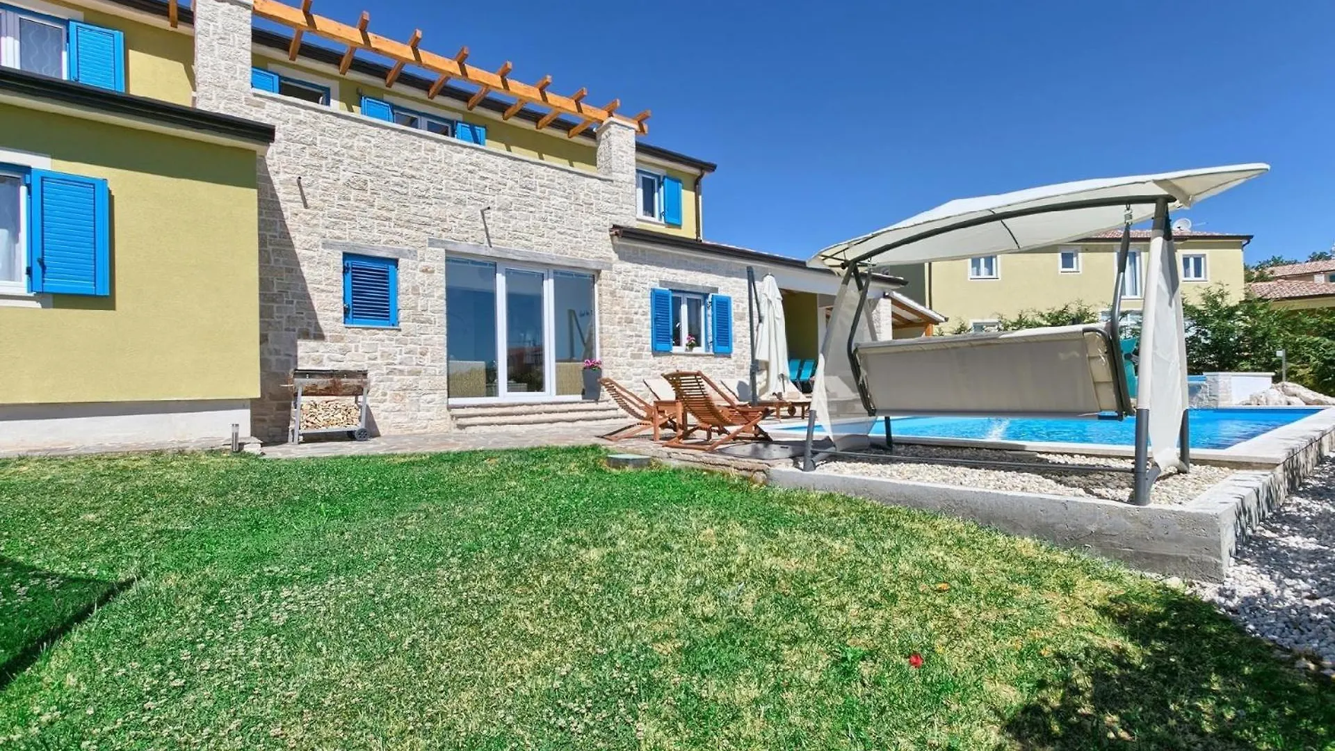 Ferienhaus Mit Privatpool Fuer 12 Personen Ca 280 Qm In Muzini, Istrien Binnenland Von Istrien Zminj Holiday home