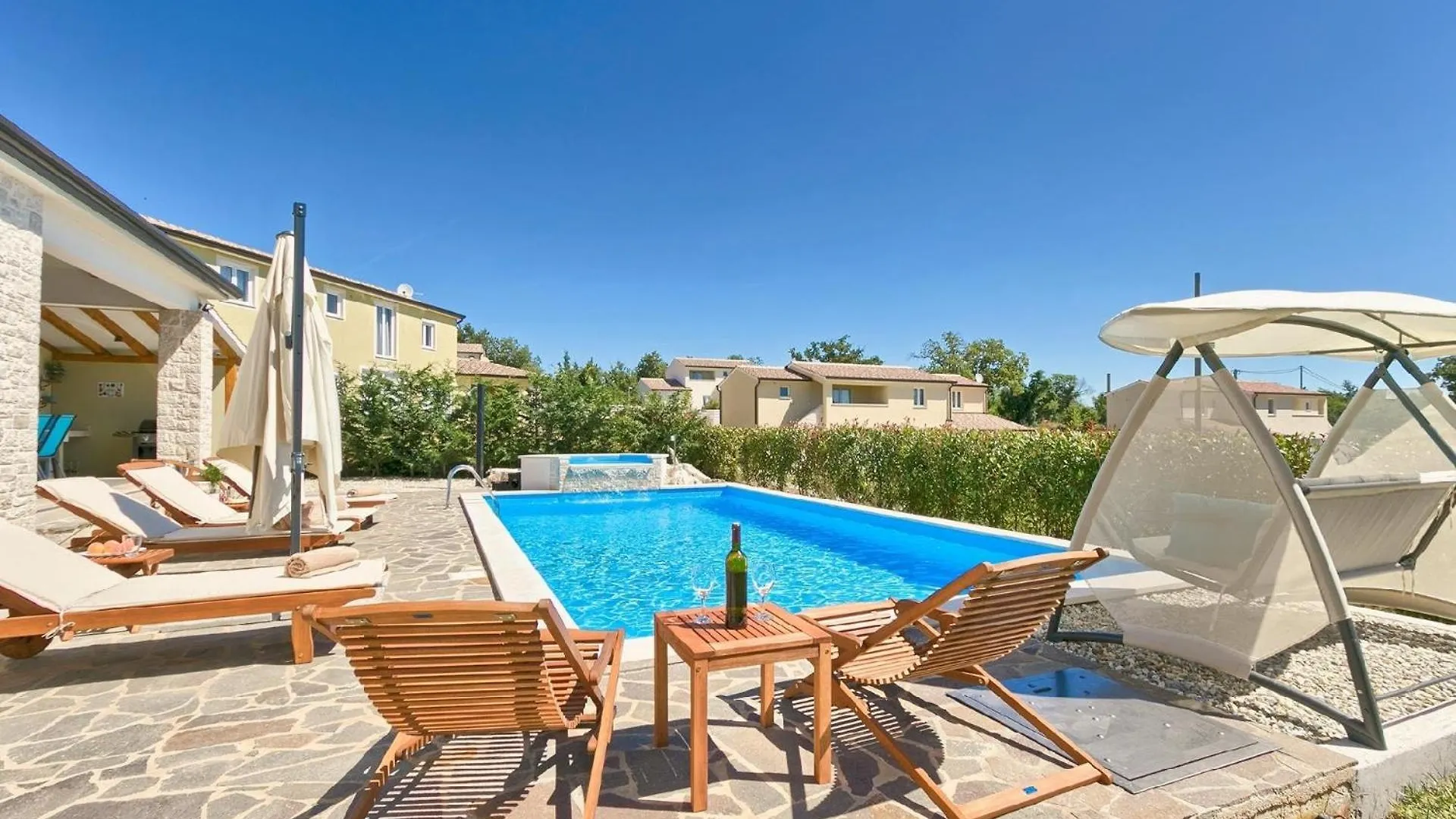 Ferienhaus Mit Privatpool Fuer 12 Personen Ca 280 Qm In Muzini, Istrien Binnenland Von Istrien Zminj Holiday home