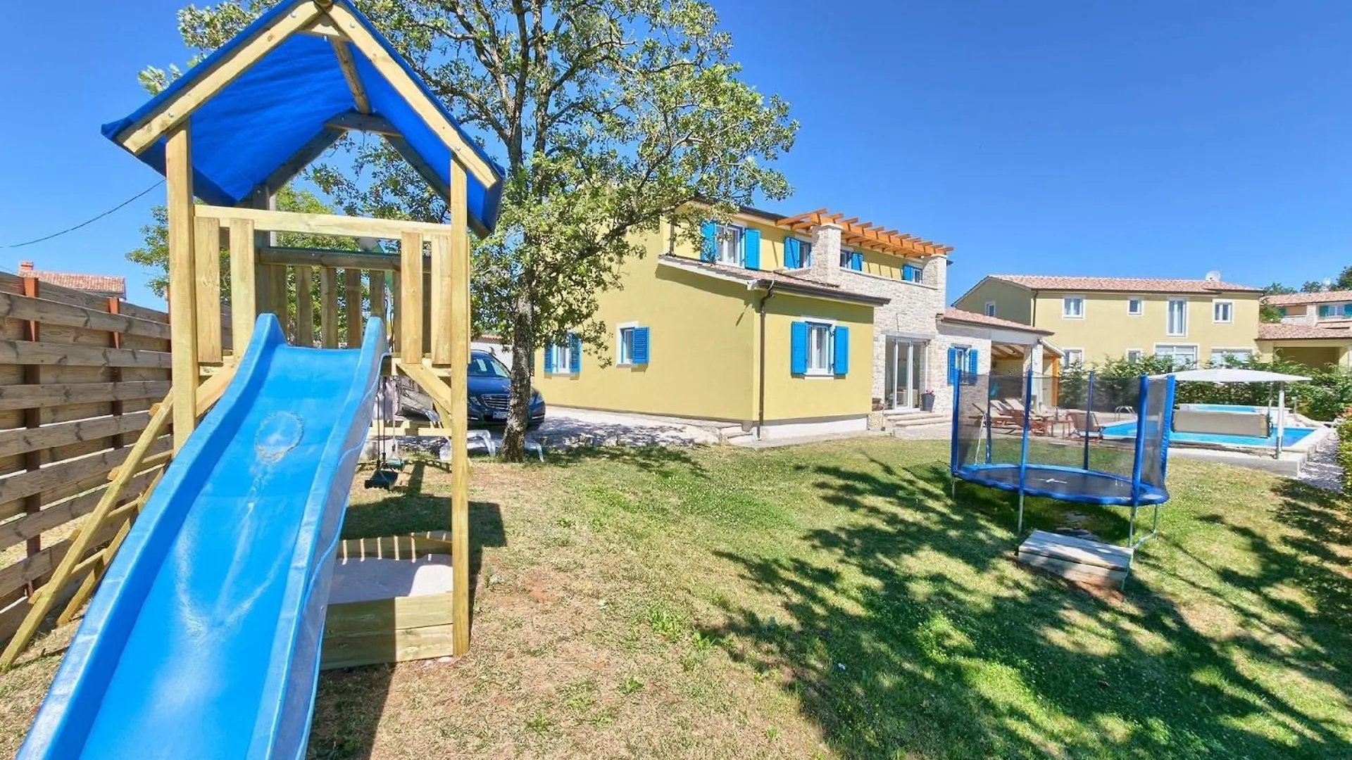 Ferienhaus Mit Privatpool Fuer 12 Personen Ca 280 Qm In Muzini, Istrien Binnenland Von Istrien Zminj